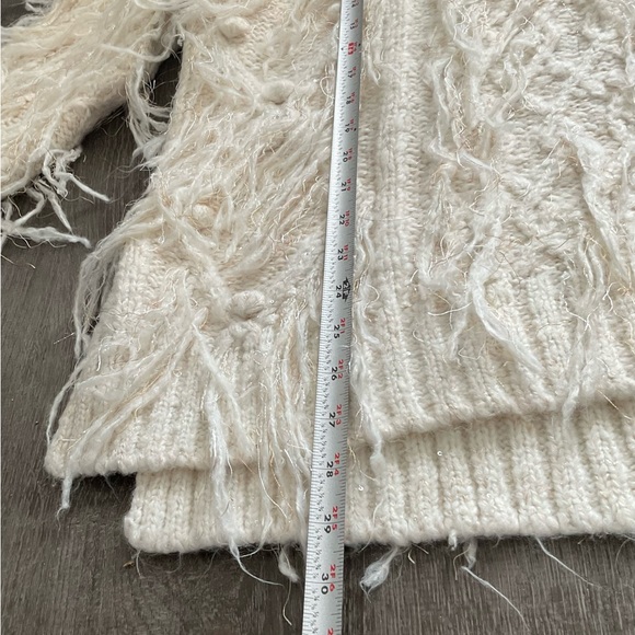 Anthropologie Fringed Pullover V-Neck Ivory Silver Threads Sweater Size Medium - Picture 11 of 13